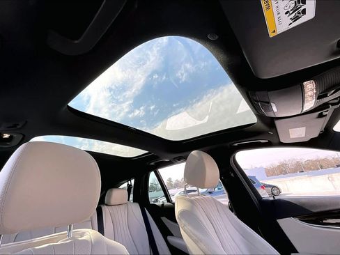 Used 2019 Mercedes-Benz E 450 4MATIC Wagon w/ Premium Package image 13