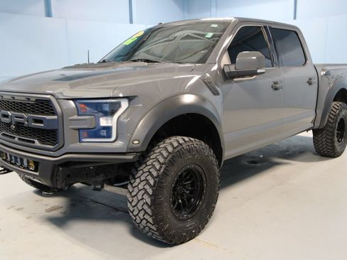 Used 2018 Ford F150 Raptor w/ Equipment Group 802A Luxury AWD/4WD image 31