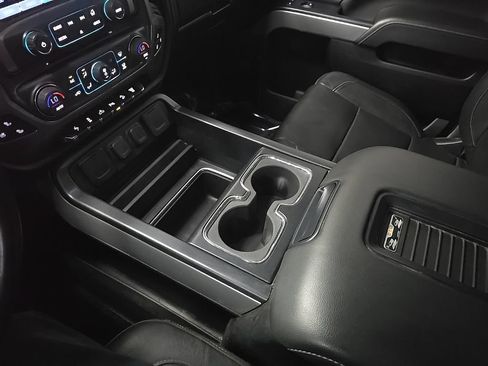 Used 2019 Chevrolet Silverado 2500 LTZ w/ Midnight Edition AWD/4WD image 27