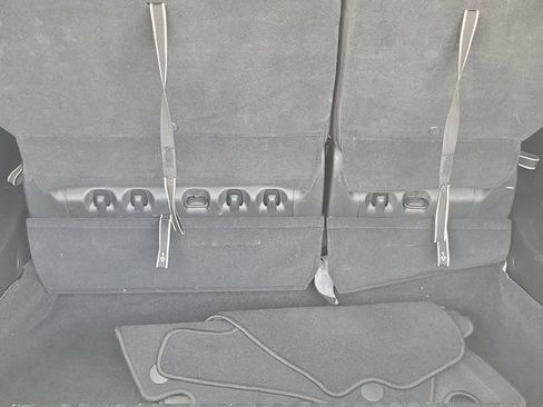 Used 2025 Chrysler Pacifica Select FWD image 7