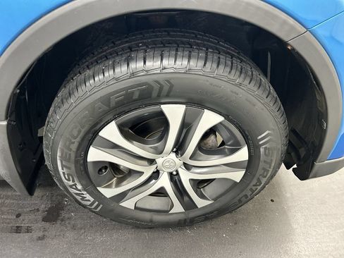 Used 2018 Toyota RAV4 LE w/ All Weather Liner Package AWD/4WD image 8