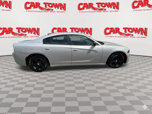 Used 2023 Dodge Charger SXT RWD image 9