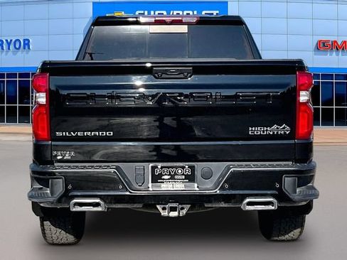 Used 2024 Chevrolet Silverado 1500 High Country w/ Z71 Off-Road Package AWD/4WD image 6