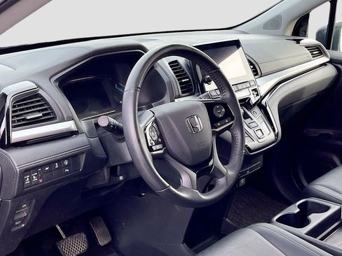 Used 2024 Honda Odyssey Touring image 9
