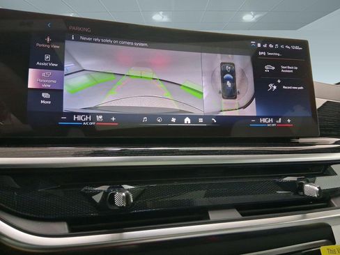 New 2026 BMW X5 sDrive40i w/ Executive Package image 25