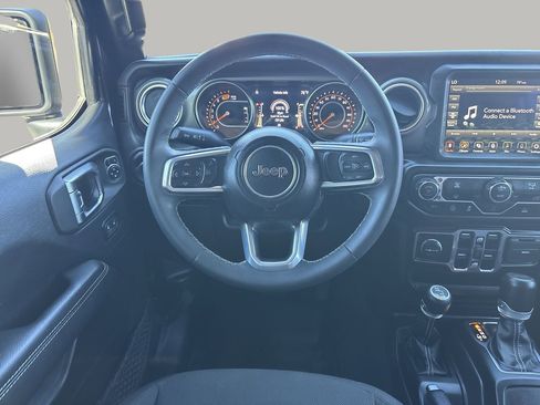 Used 2023 Jeep Wrangler Sahara image 13