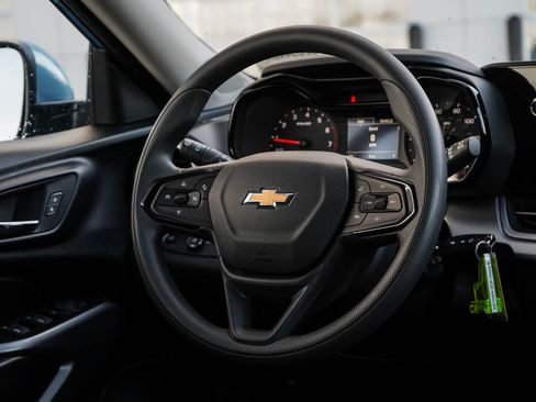 New 2026 Chevrolet Trax LS w/ LS Convenience Package FWD image 14