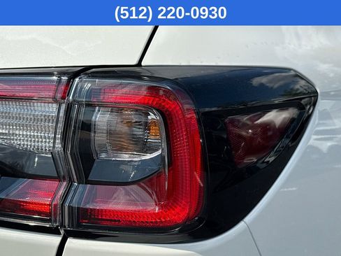 New 2025 Subaru Outback Premium image 33