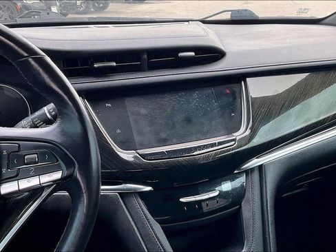 Used 2020 Cadillac XT6 Premium Luxury image 9