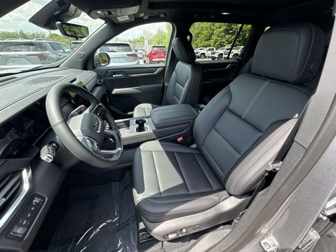 New 2026 GMC Acadia Elevation w/ Black Edition AWD/4WD image 13