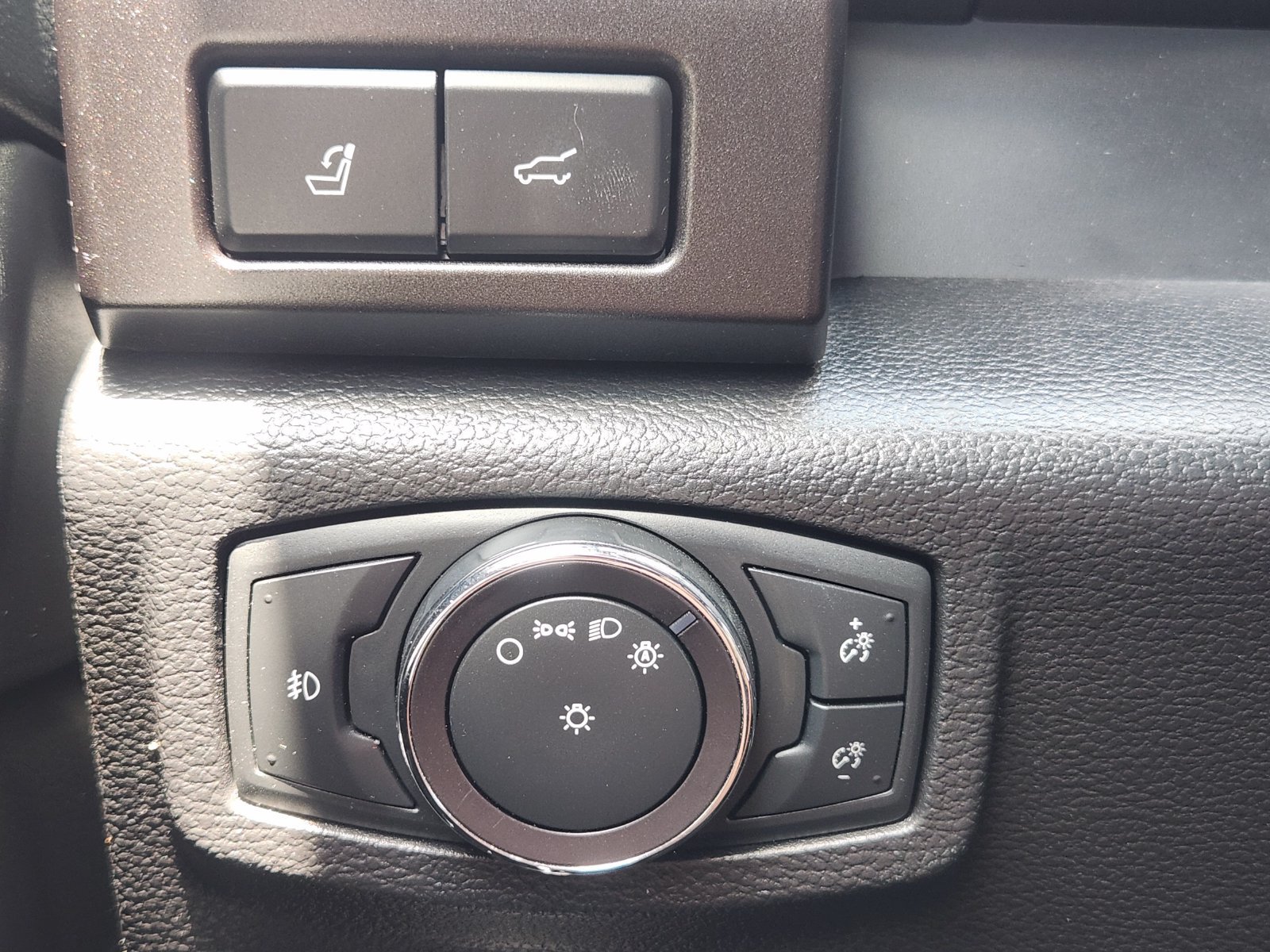 Used 2019 Ford Expedition Max Limited AWD/4WD image 25