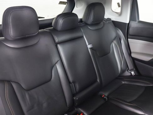 Used 2022 Jeep Compass Limited image 33