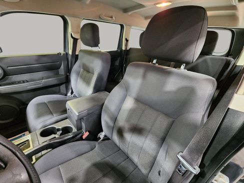 Used 2011 Dodge Nitro SE image 14