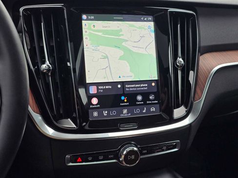 Certified 2025 Volvo V60 B5 Cross Country Plus image 26