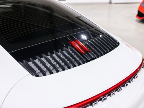 Used 2022 Porsche 911 Carrera image 16