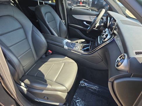 Used 2022 Mercedes-Benz GLC 300 image 34
