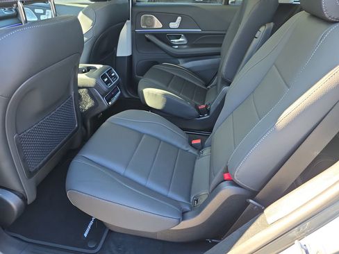 New 2026 Mercedes-Benz GLS 450 4MATIC image 10