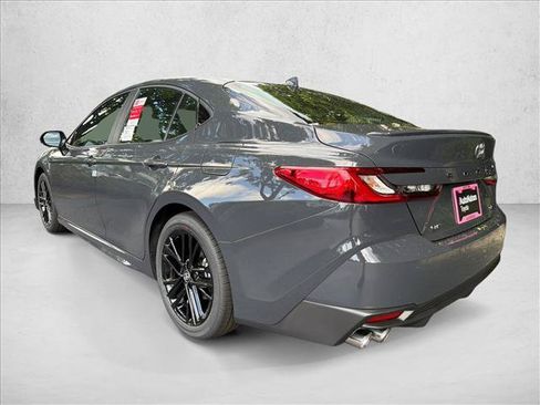 Used 2026 Toyota Camry SE FWD image 5