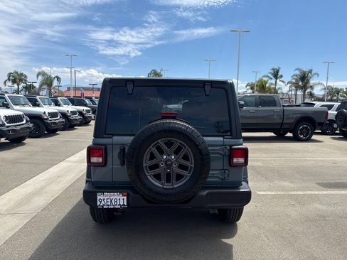 Used 2025 Jeep Wrangler Unlimited Sport AWD/4WD image 6