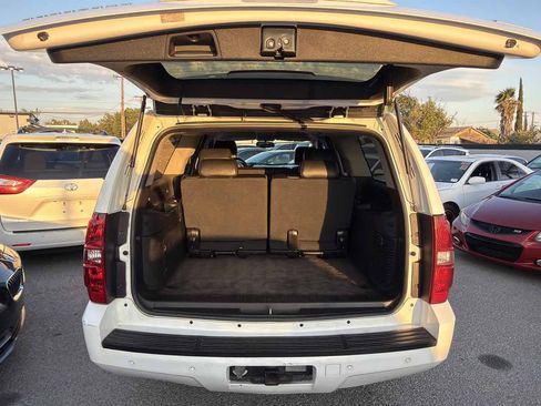 Used 2008 Chevrolet Suburban LT w/ LT Preferred Equipment Group RWD image 22