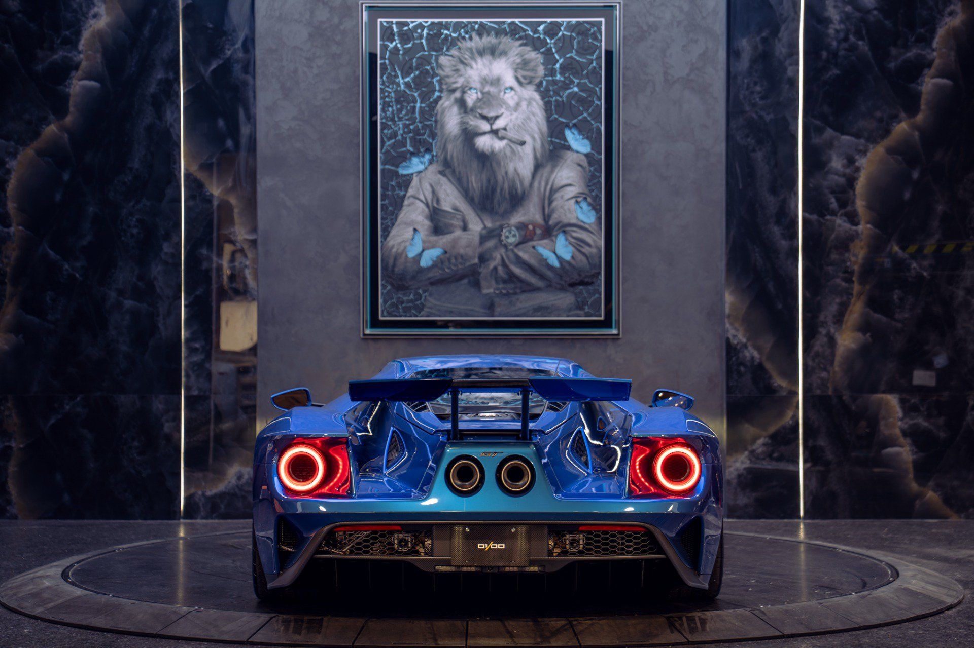 Used 2021 Ford GT RWD image 6