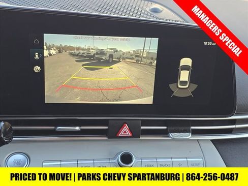 Used 2023 Hyundai Elantra Limited w/ Preferred Accessory Package image 23