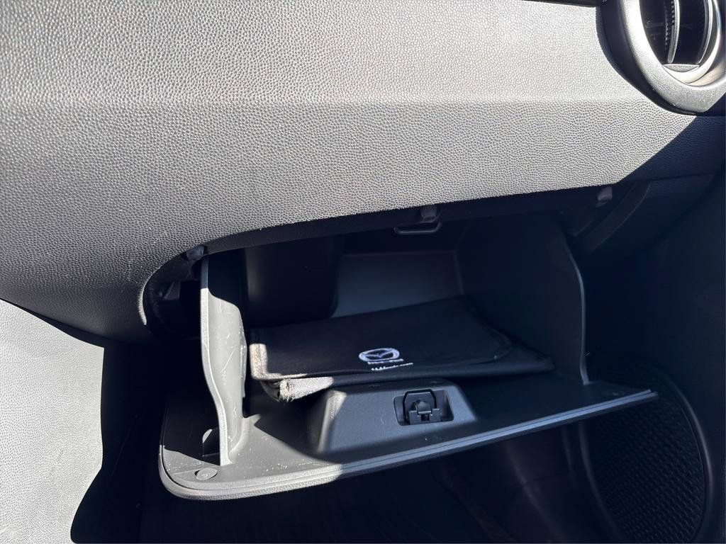 Used 2012 MAZDA MAZDA2 Sport FWD image 35