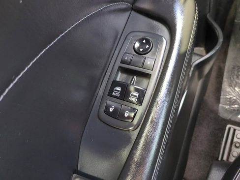 Used 2018 Dodge Challenger R/T Scat Pack w/ Leather Interior Group RWD image 17