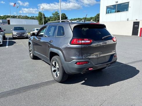 Used 2015 Jeep Cherokee Trailhawk AWD/4WD image 13