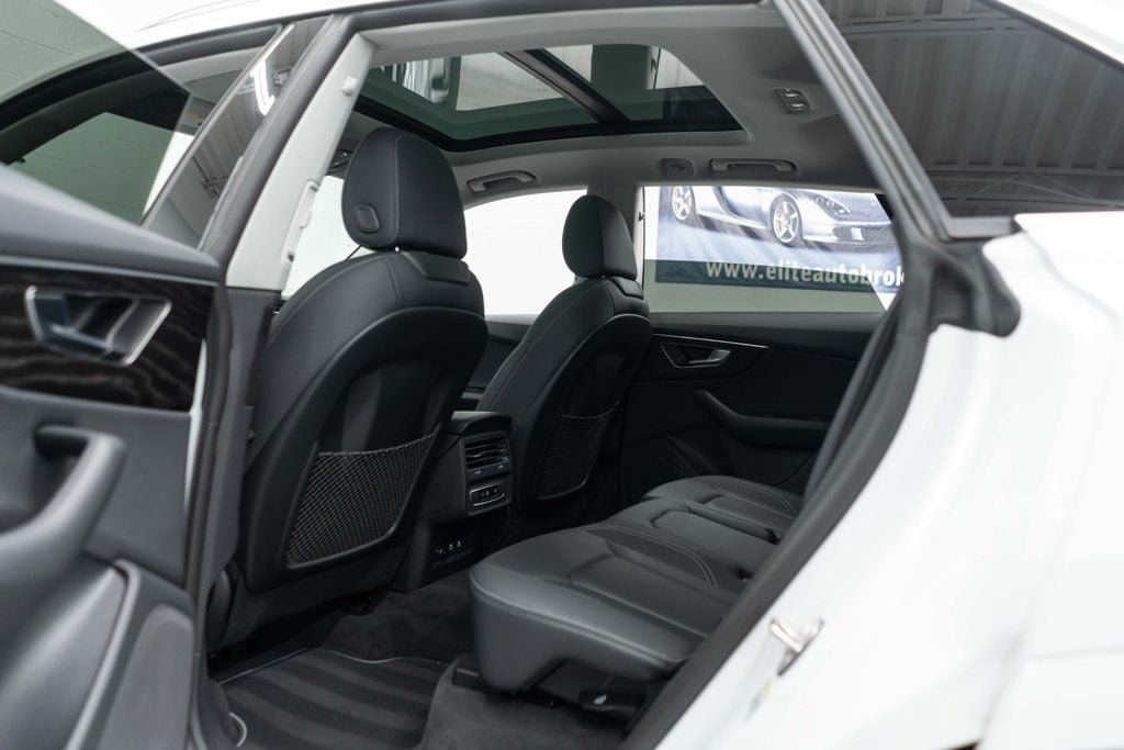 Used 2023 Audi Q8 Premium w/ Convenience Package AWD/4WD image 31
