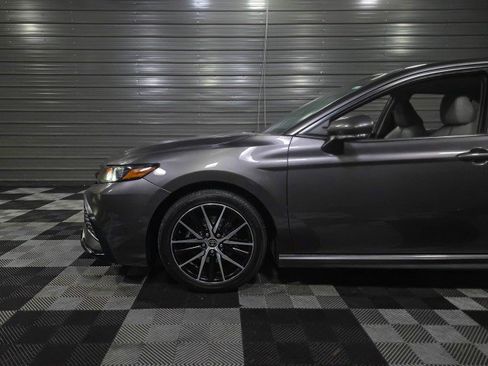 Used 2022 Toyota Camry SE image 35
