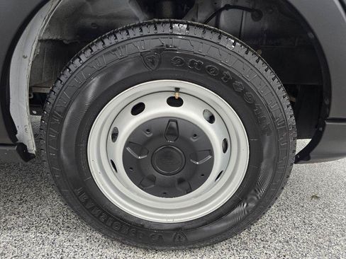 Used 2019 Ford Transit 150 130 Low Roof RWD image 28