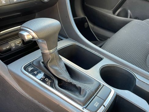 Used 2020 Kia Optima LX image 9