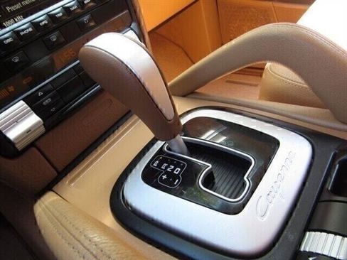Used 2009 Porsche Cayenne AWD/4WD image 16