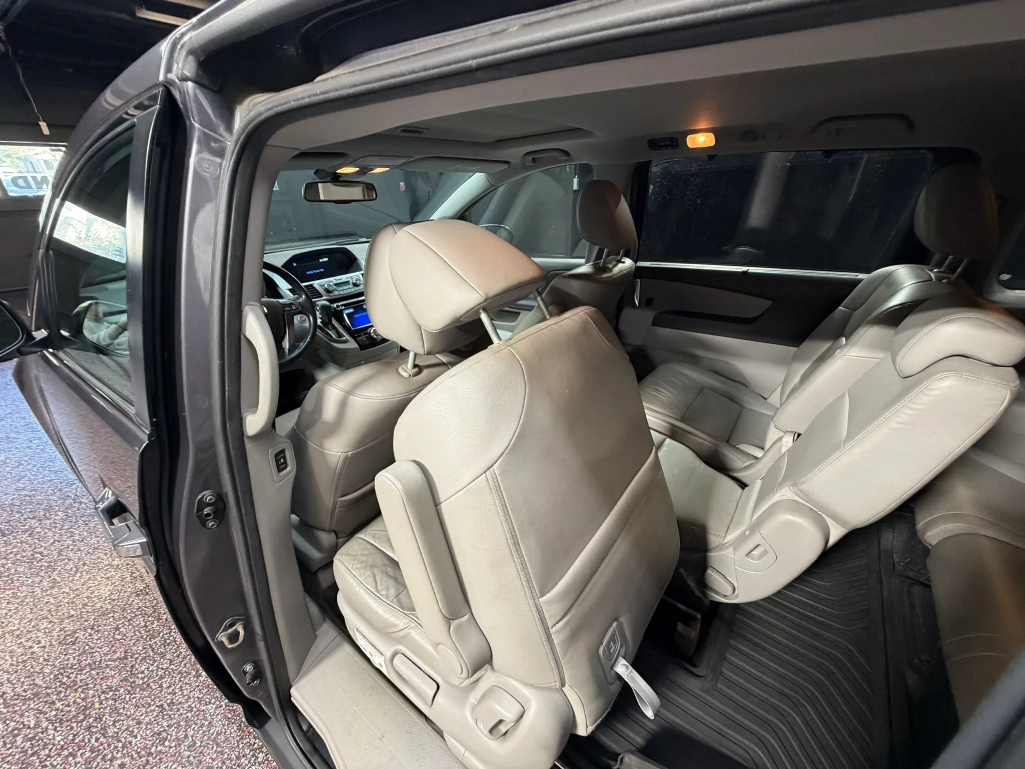 Used 2015 Honda Odyssey EX-L image 28