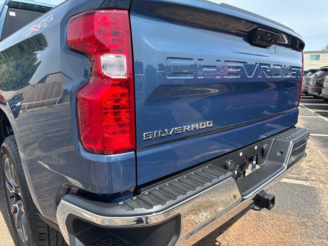Used 2024 Chevrolet Silverado 1500 LT AWD/4WD image 41