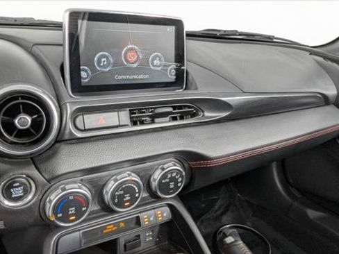 Used 2018 FIAT 124 Spider Abarth w/ Convenience Group RWD image 21