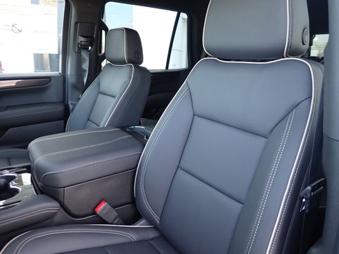New 2026 GMC Yukon Elevation image 18