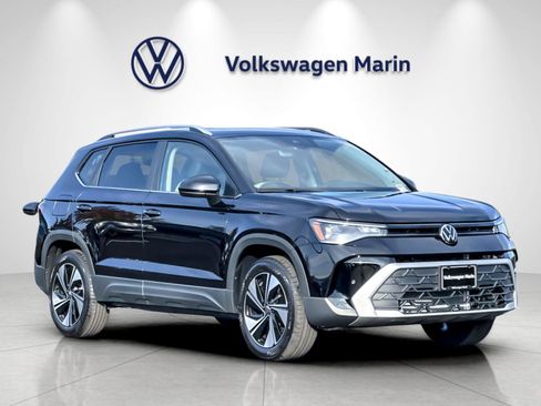 New 2026 Volkswagen Taos SE AWD/4WD image 7
