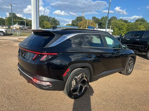 Used 2022 Hyundai Tucson SEL w/ Convenience + Premium Package FWD image 4