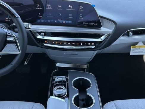 New 2026 Cadillac Lyriq Sport image 12