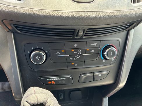 Used 2017 Ford Escape S FWD image 32