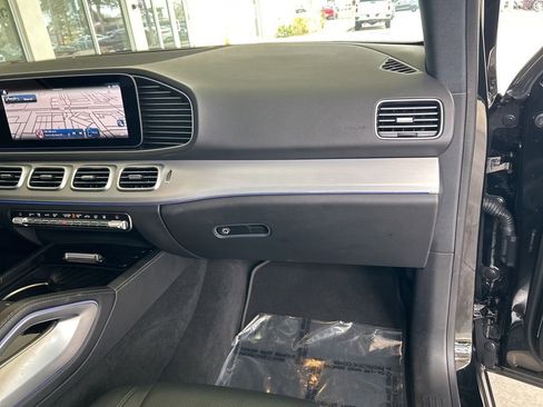 Used 2024 Mercedes-Benz GLE 450e 4MATIC image 23