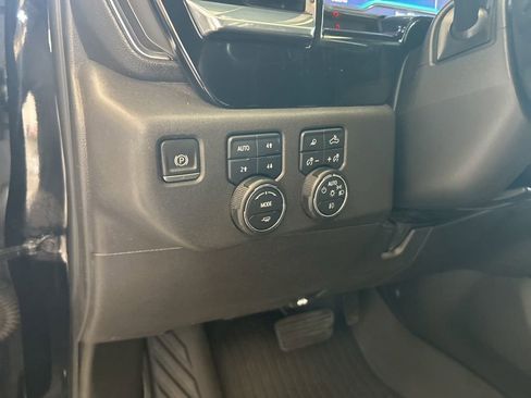 Used 2022 Chevrolet Silverado 1500 LT Trail Boss w/ LT Trail Boss Premium Package image 46