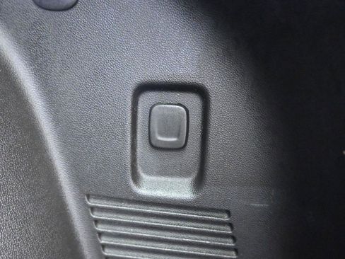 Used 2020 Chevrolet Blazer LT image 44