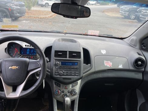 Used 2012 Chevrolet Sonic LS image 13