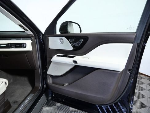 Certified 2023 Lincoln Aviator Black Label w/ Dynamic Handling Package AWD/4WD image 8