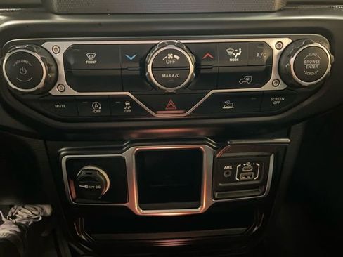 Used 2022 Jeep Gladiator Sport w/ Trailer Tow Package image 21