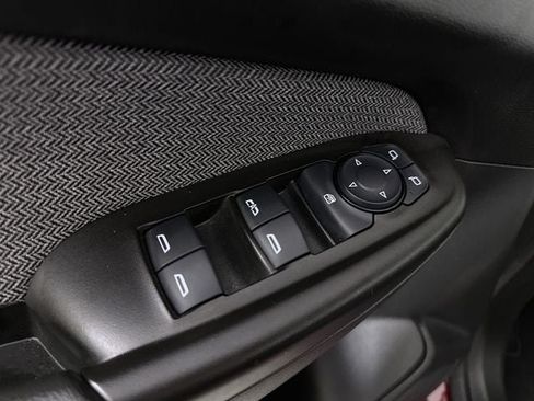 Used 2025 Chevrolet TrailBlazer LT AWD/4WD image 24