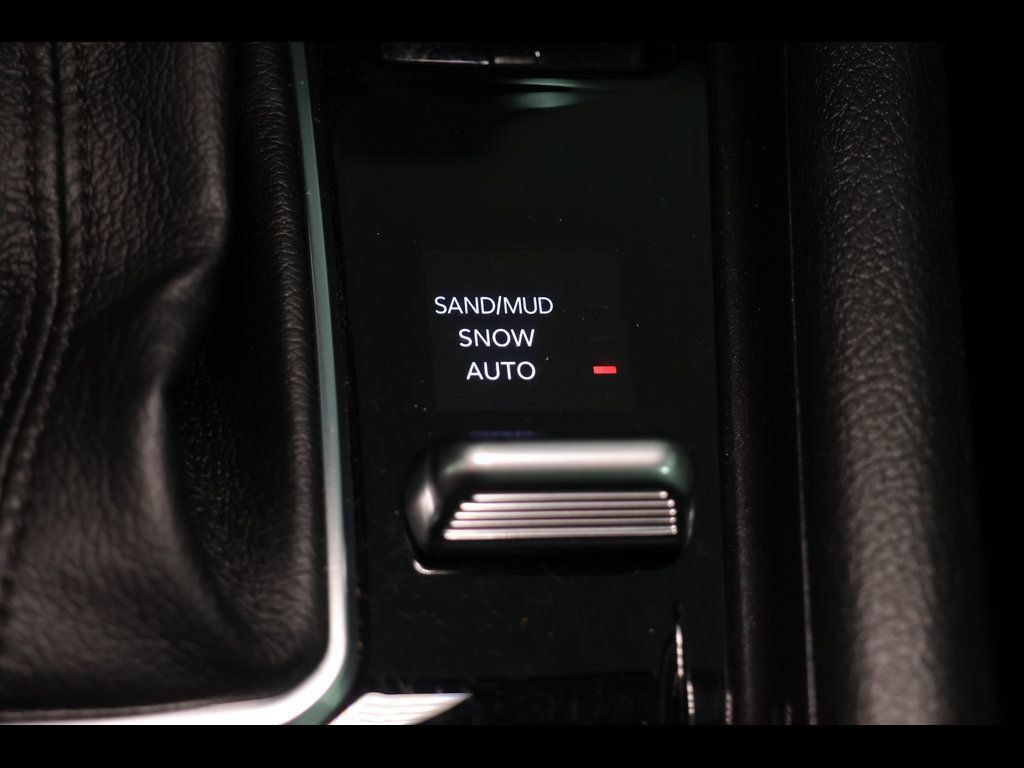 Used 2022 Jeep Compass Latitude AWD/4WD image 11